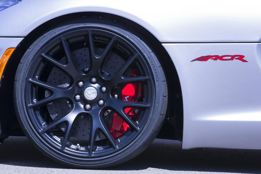 Колеса Dodge Viper ACR (VX) 2015 года  (фото 58 из 91)